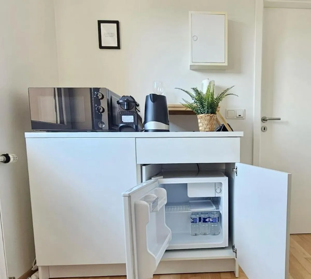 Apartment Compact Studio In Luxembourg-Limp17B